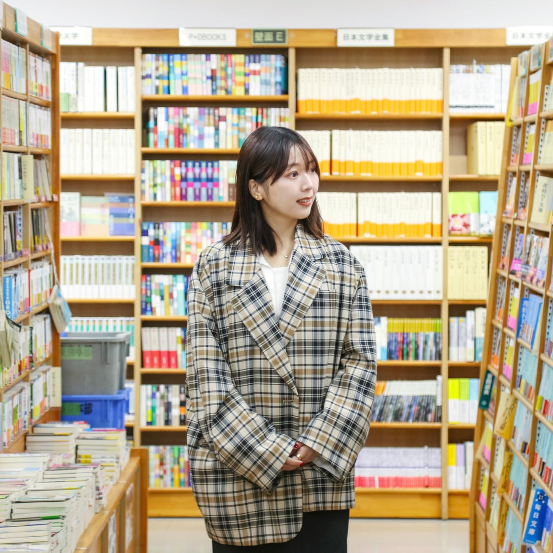 a seeker of connecting books and society 本と社会をつなぐ探究者｜三宅香帆